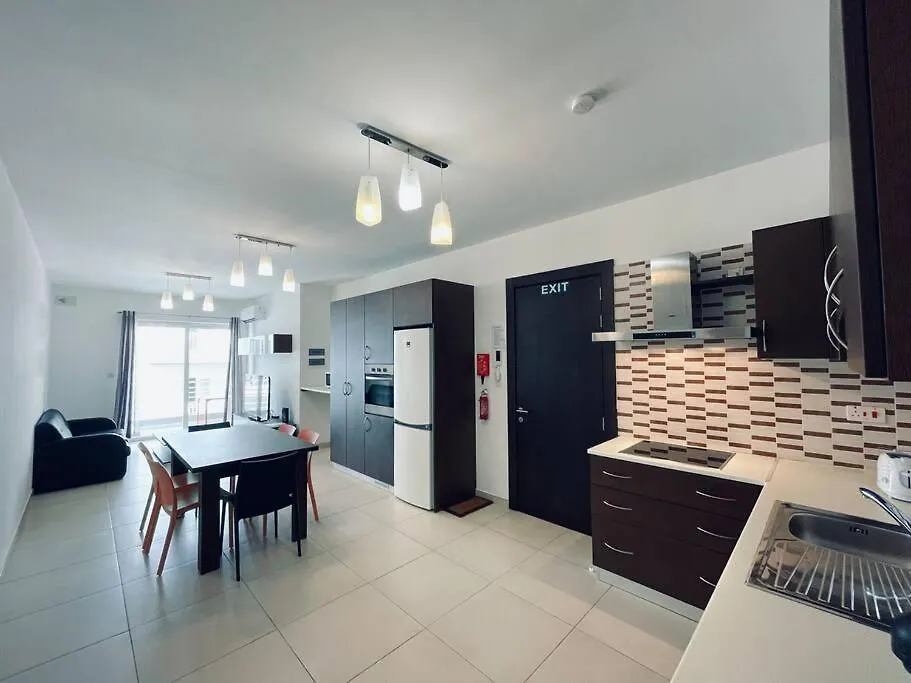 Stylish Modern Central Apartment 4 Paceville Saint Julian's