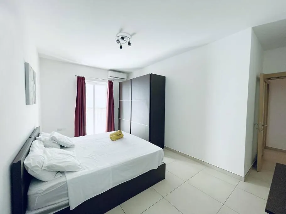 Stylish Modern Central Apartment 4 Paceville Saint Julian's
